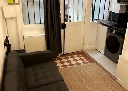 Cosy Renovated Republique Parigi